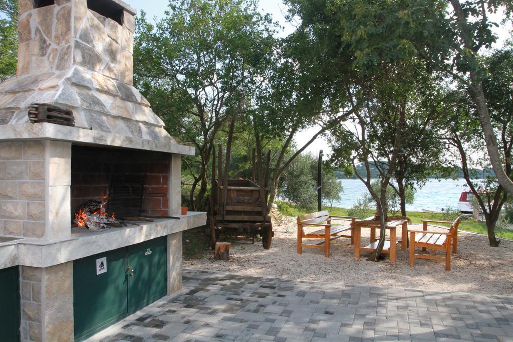 Holiday Batarelo Trogir Exterior foto